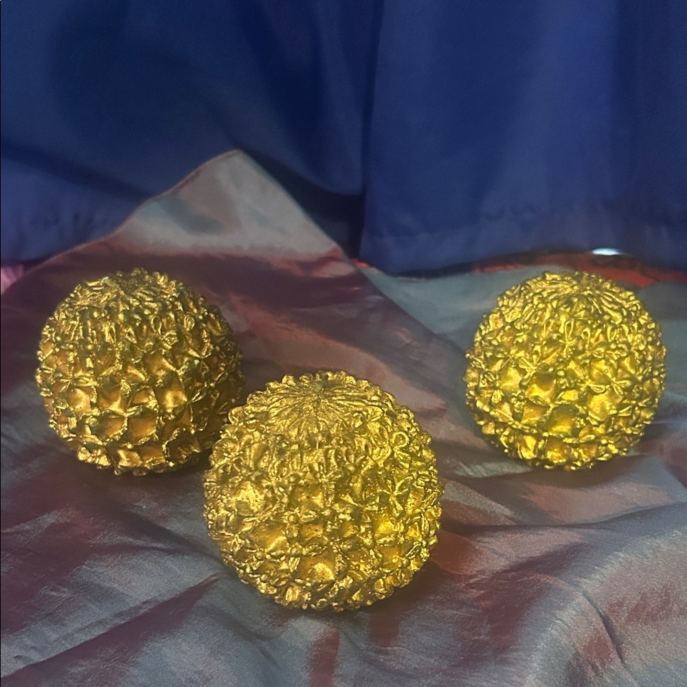 Gold vintage Decorative snowball candles